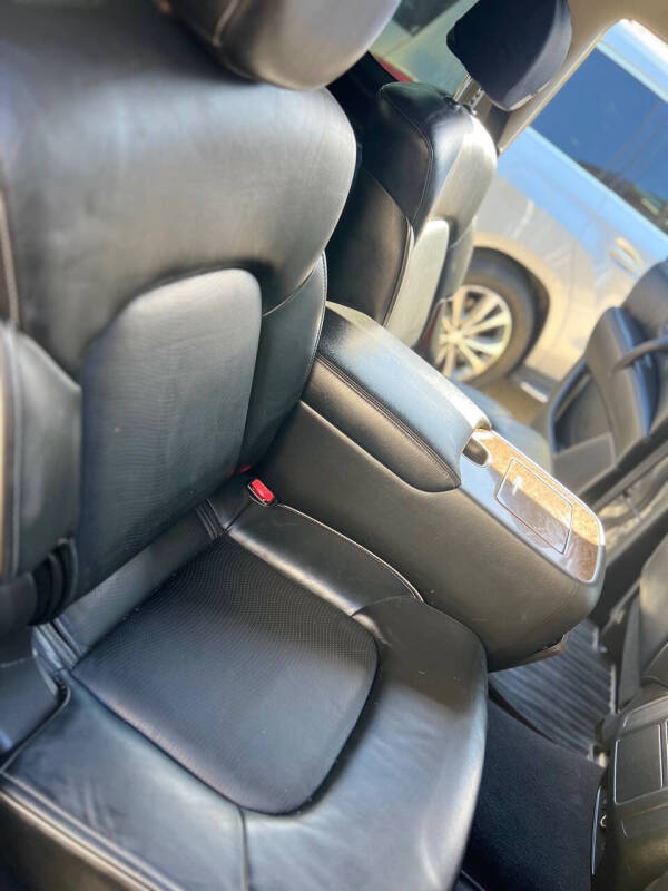 2017 Infiniti QX80 Signature Edition