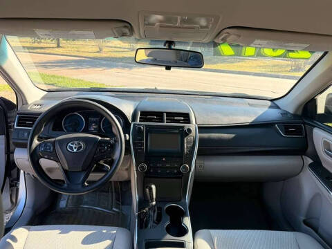 2017 Toyota Camry LE