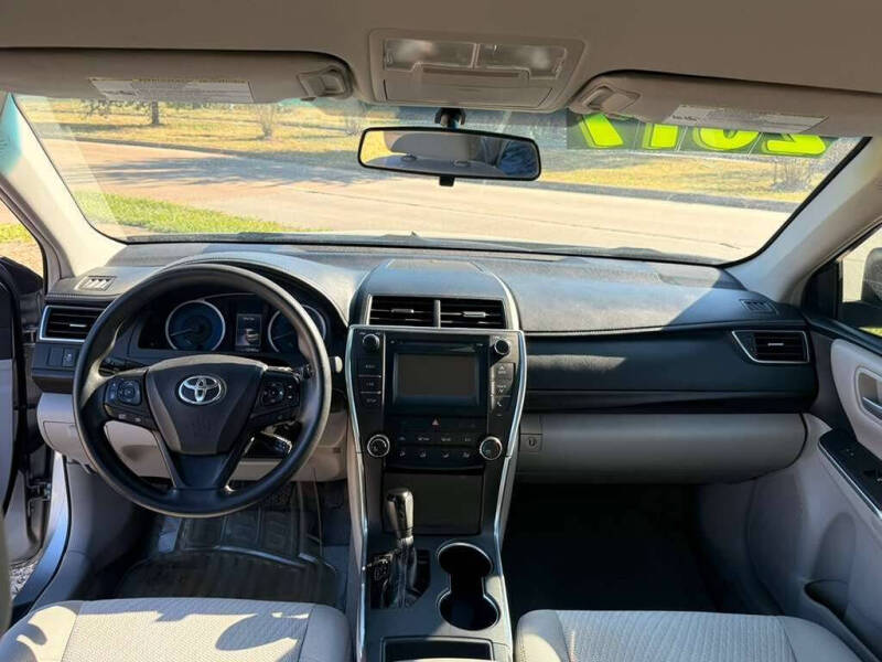 2017 Toyota Camry LE