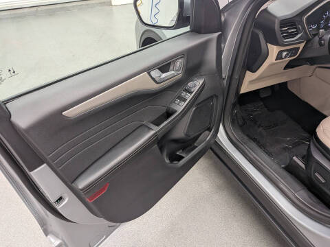 2022 Ford Escape SEL