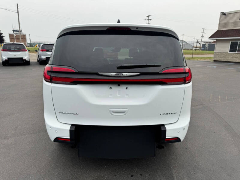 2026 Chrysler Pacifica Limited