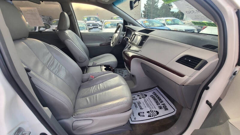 2011 Toyota Sienna XLE 7-Passenger