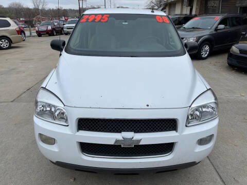 2008 Chevrolet Uplander for sale at Courtesy Cars in Independence MO