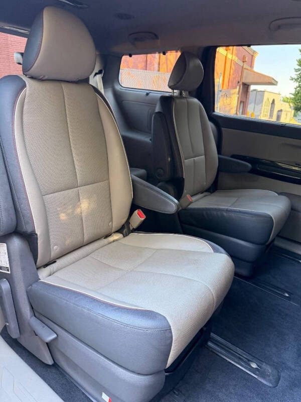 2016 Kia Sedona SX