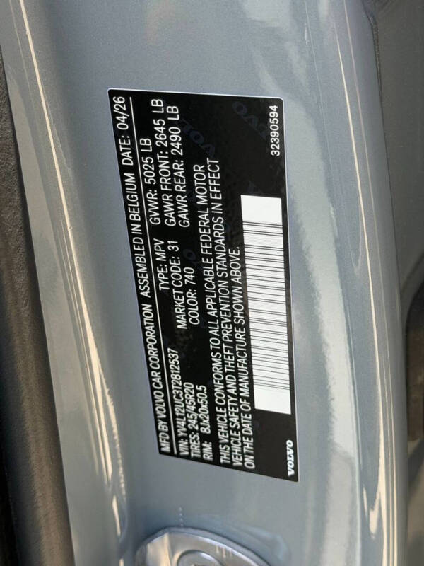 2026 Volvo XC40 B5 Plus