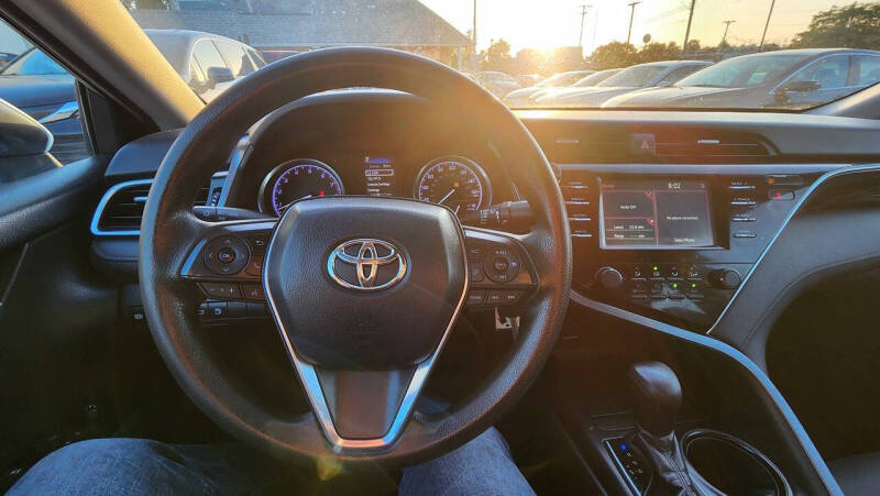 2018 Toyota Camry LE