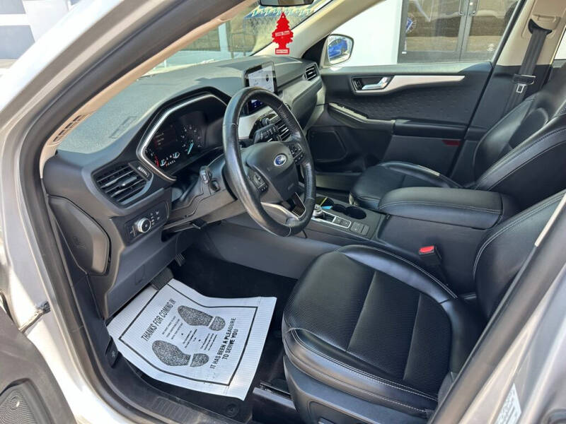 2020 Ford Escape SEL