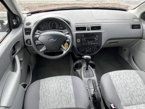 2005 Ford Focus ZX4 S