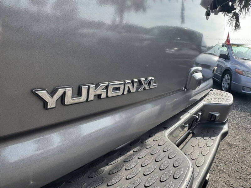 2005 GMC Yukon XL Denali