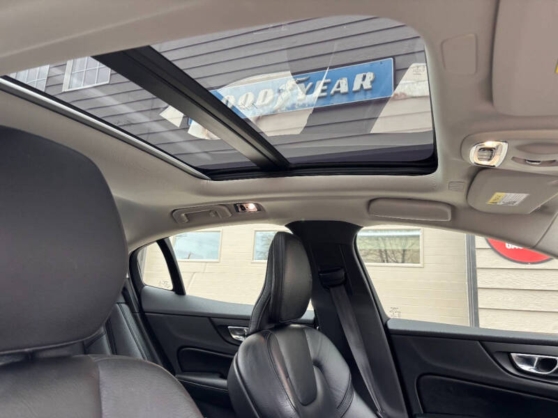 2021 Volvo S60 T5 Inscription