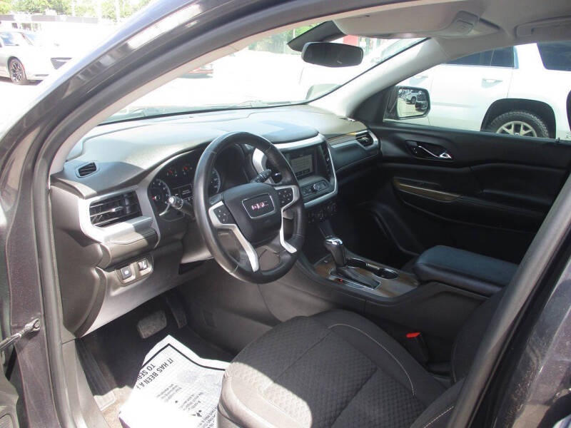 2017 GMC Acadia SLE-1
