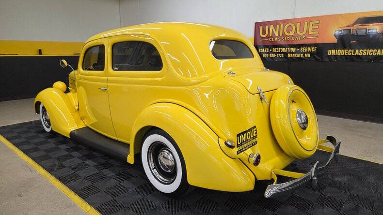 1936 Ford Deluxe