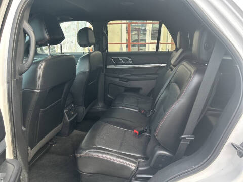 2017 Ford Explorer Sport