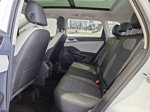 2026 Volkswagen Taos SE