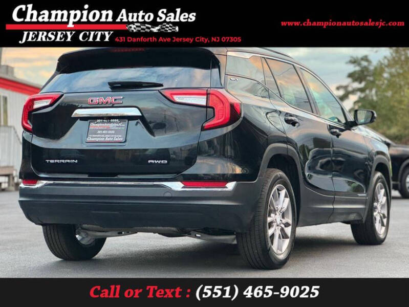 2023 GMC Terrain SLT