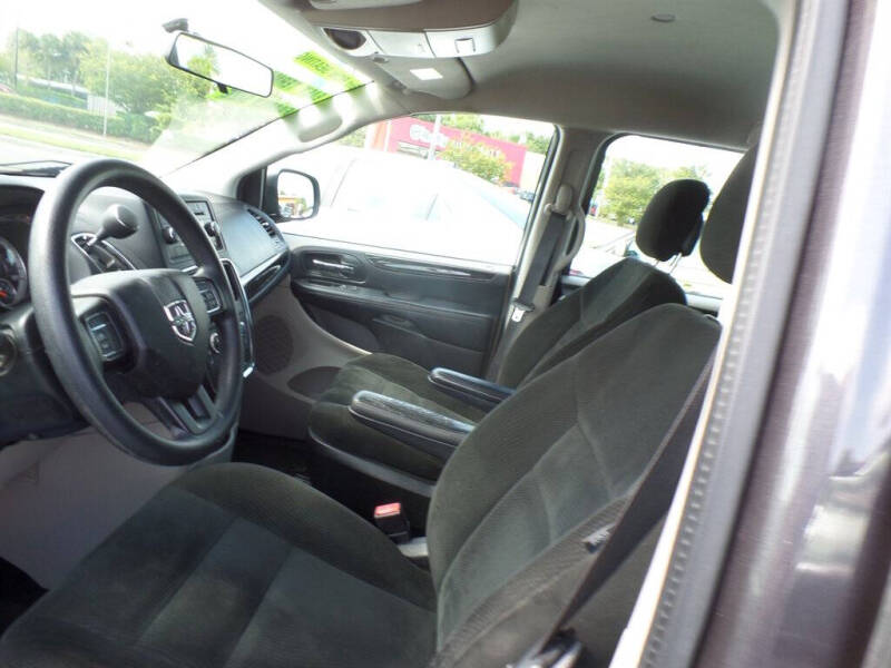 2016 Dodge Grand Caravan SE