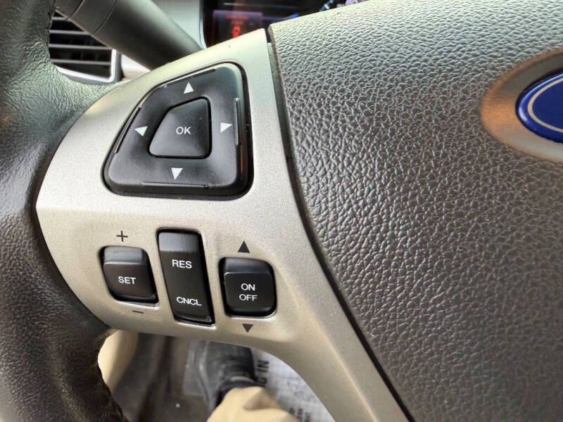 2013 Ford Taurus SEL