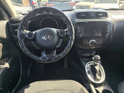 2019 Kia Soul +