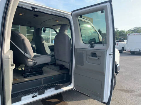 2013 Ford E-Series E-350 SD XLT