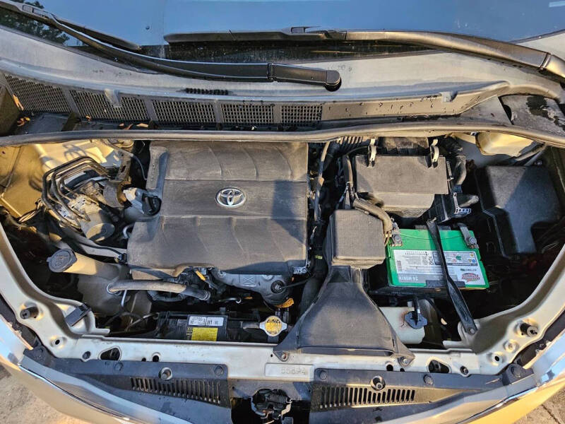 2011 Toyota Sienna XLE 8-Passenger