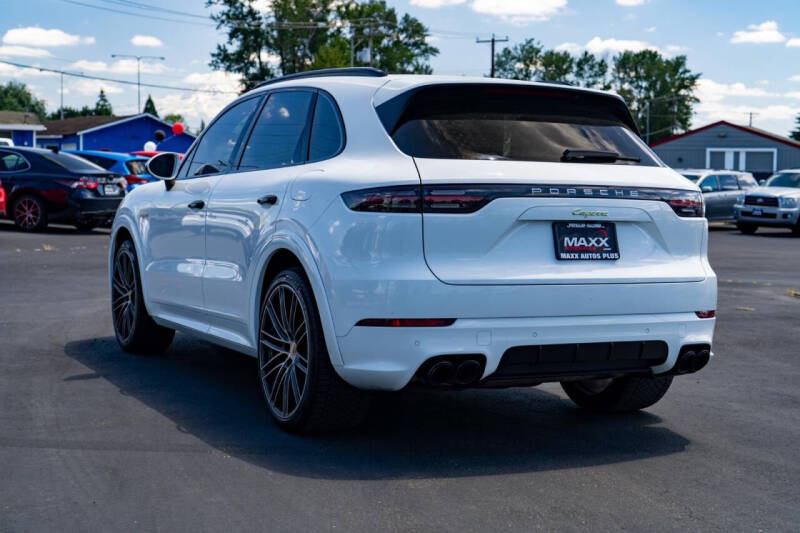 2019 Porsche Cayenne E-Hybrid