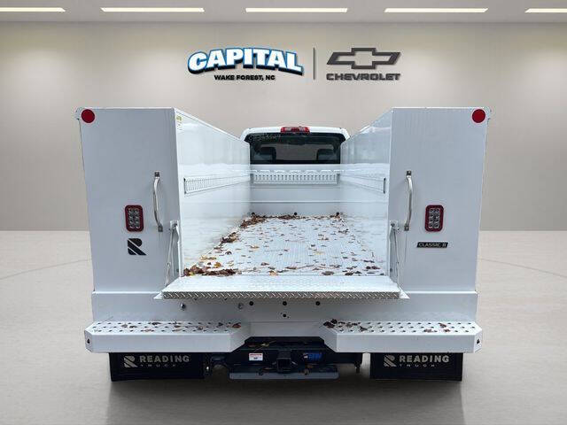 2025 Chevrolet Silverado 5500HD