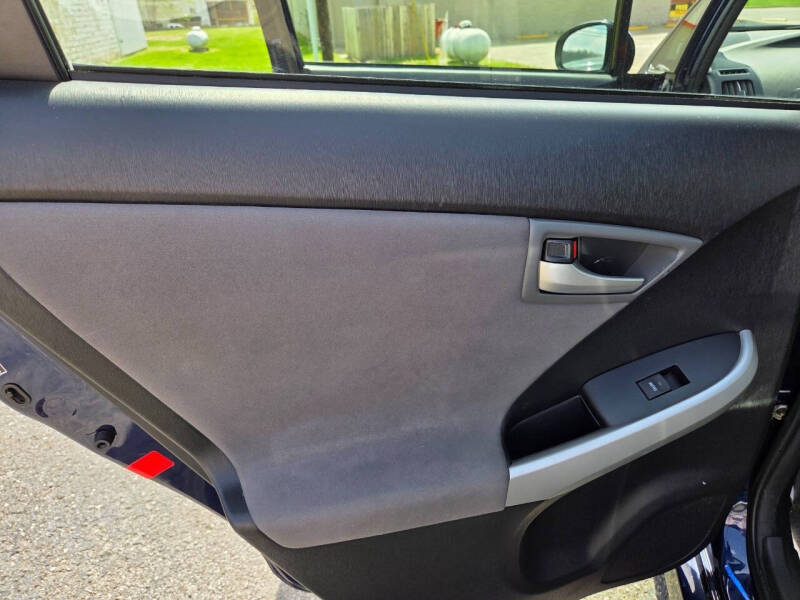 2014 Toyota Prius Two