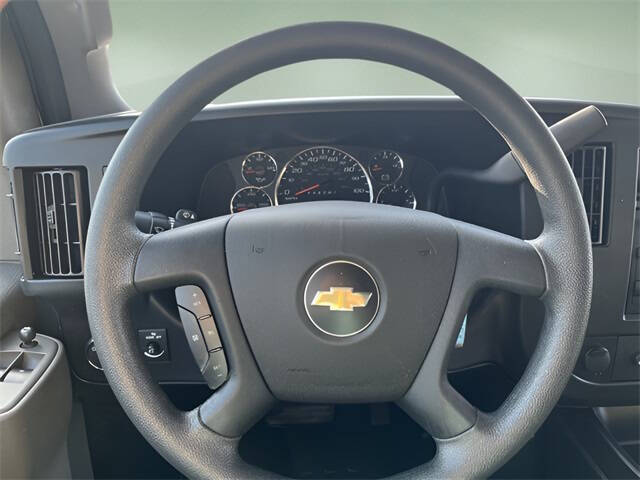 2023 Chevrolet Express 2500