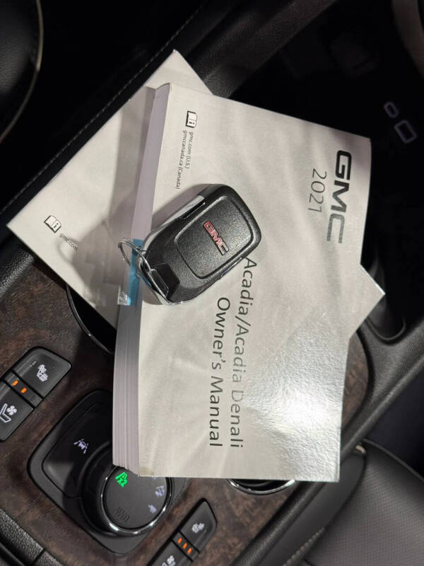 2021 GMC Acadia Denali