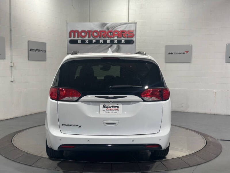 2018 Chrysler Pacifica Touring L Plus