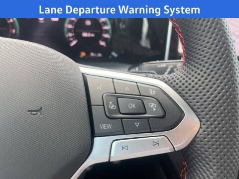 2025 Volkswagen Golf GTI SE