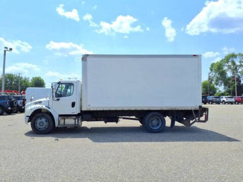 2006 Freightliner M2 106