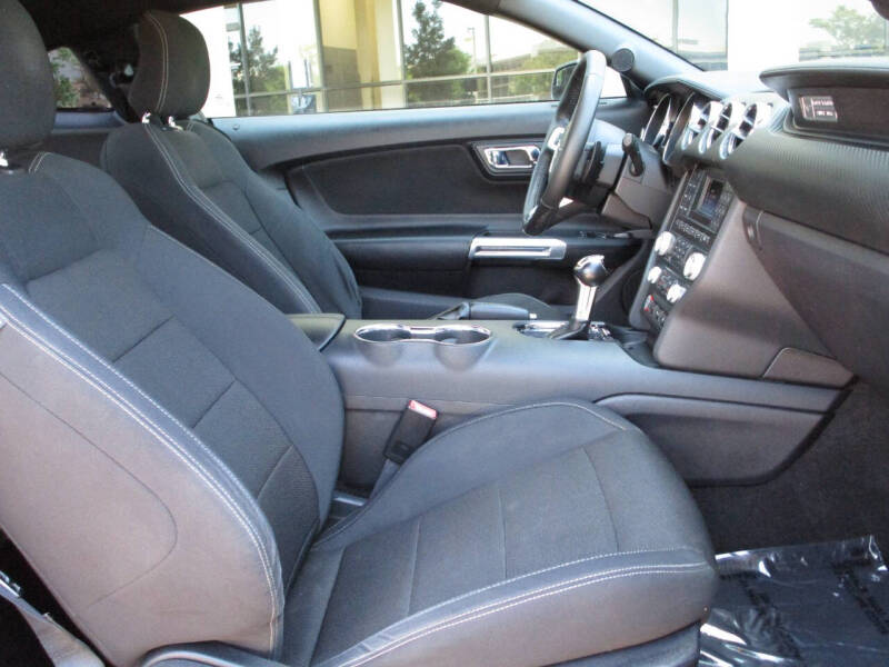 2015 Ford Mustang V6
