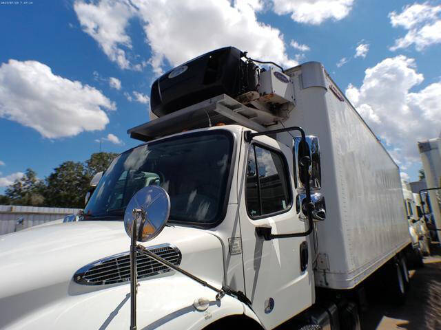 2017 Freightliner M2 106