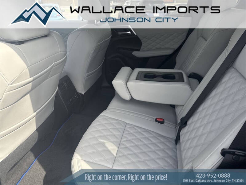 2025 Mitsubishi Outlander PHEV SEL Platinum Edition