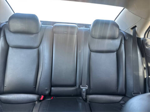 2017 Chrysler 300 Limited