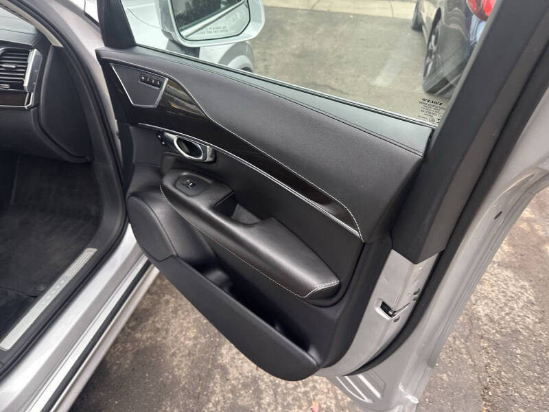 2017 Volvo XC90 T8 eAWD Inscription