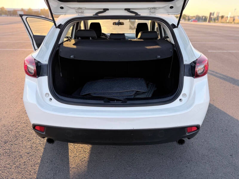 2016 Mazda MAZDA3 i Sport