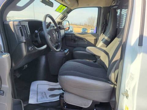 2023 GMC Savana 2500