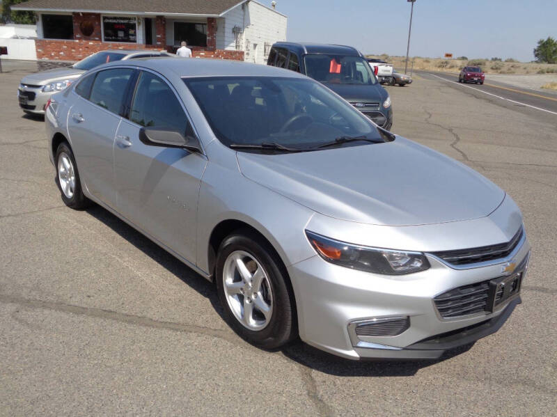 2018 Chevrolet Malibu for sale at John's Auto Mart in Kennewick WA