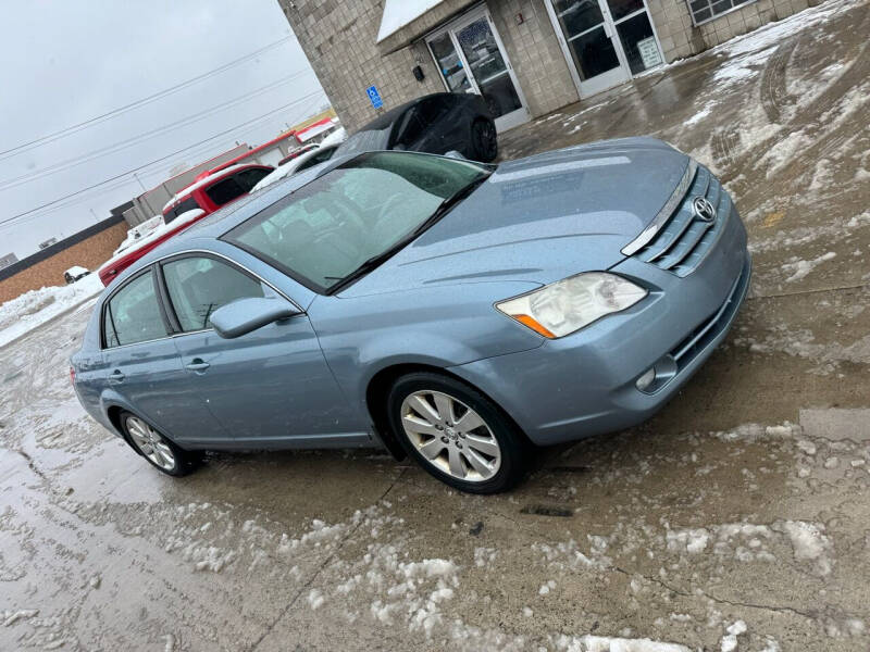 2007 Toyota Avalon for sale at United Motors in Saint Cloud MN