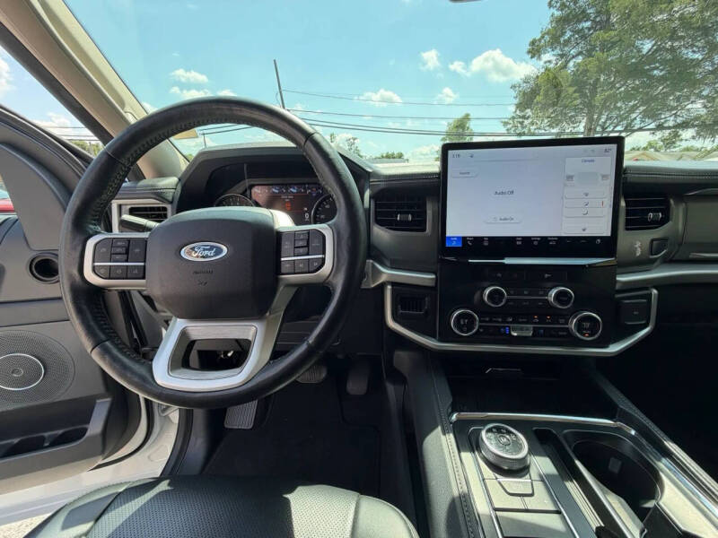 2024 Ford Expedition MAX XLT