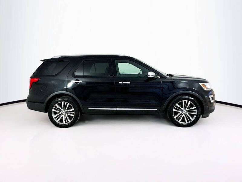2017 Ford Explorer Platinum