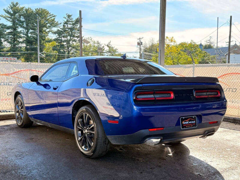 2021 Dodge Challenger SXT