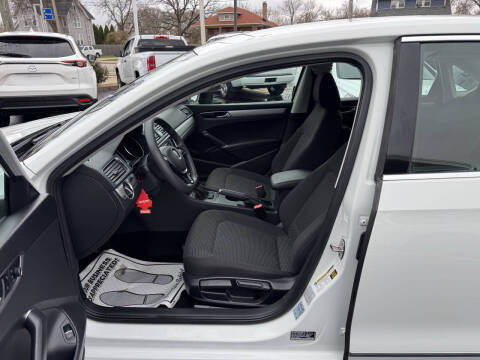 2016 Volkswagen Passat 1.8T S