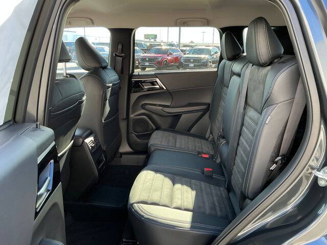 2025 Mitsubishi Outlander PHEV SE