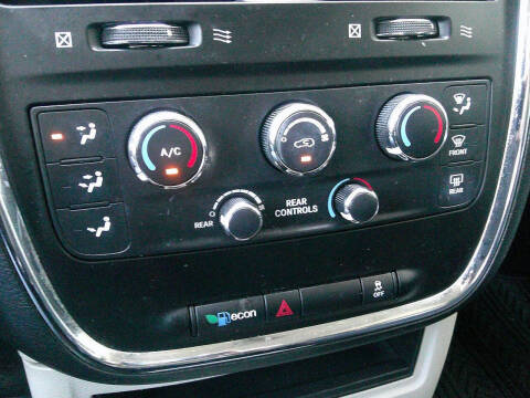 2015 Dodge Grand Caravan SE