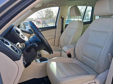 2011 Volkswagen Tiguan S 4Motion