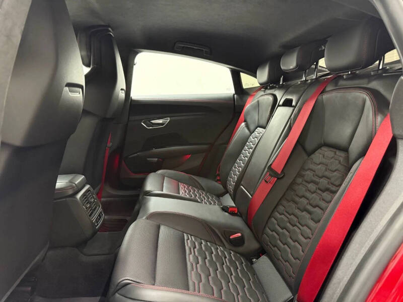 2022 Audi RS e-tron GT quattro