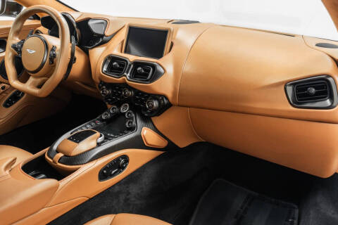 2023 Aston Martin Vantage V8